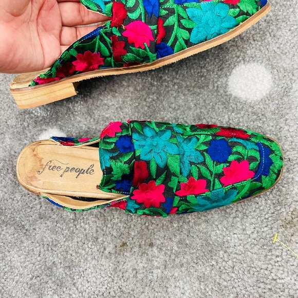 Free People At Ease Loafer Floral Brocade Embroidered Mules - Picture 6 of 10